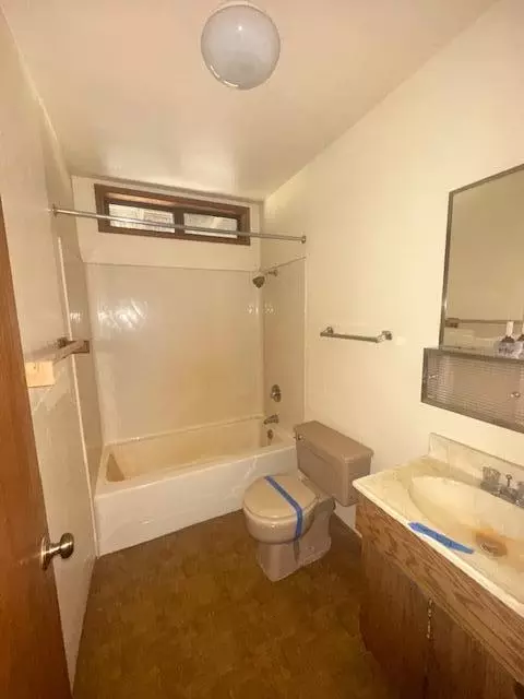 Bath - 15912 Valhalla Dr, Oak Run, CA 96069 photo 4 of 4