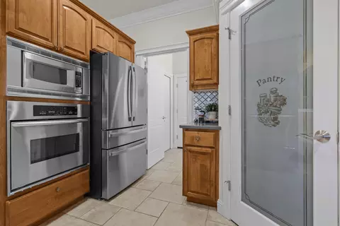 Kitchen - 2110 Cadjew St, Redding, CA 96003 photo 4 of 4