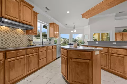 Kitchen - 2110 Cadjew St, Redding, CA 96003 photo 3 of 4