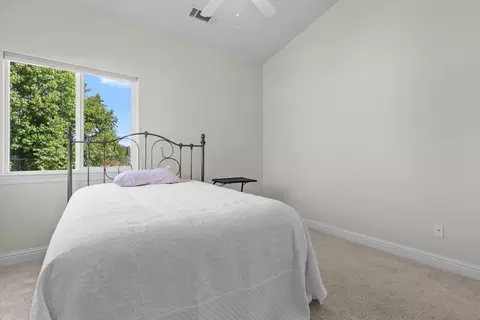 Bedroom - 2110 Cadjew St, Redding, CA 96003 photo 4 of 4