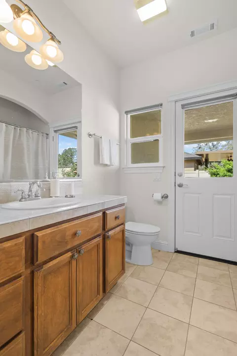 Bath - 2110 Cadjew St, Redding, CA 96003 photo 3 of 6