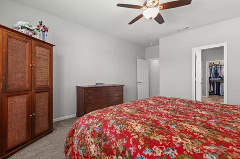 Bedroom - 878 Coggins St, Redding, CA 96003 photo 2 of 5
