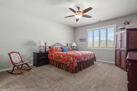 Bedroom - 878 Coggins St, Redding, CA 96003 photo 1 of 5