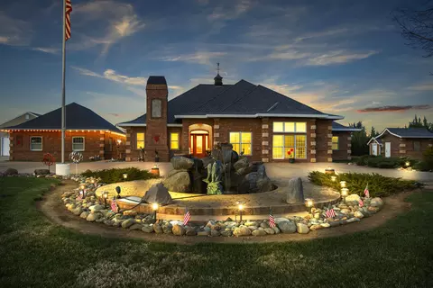 19640 Dairyland Dr, Redding, CA 96002