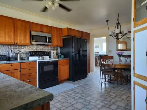 Kitchen - 560100 Ca-139, Adin, CA 96006 photo 4 of 4