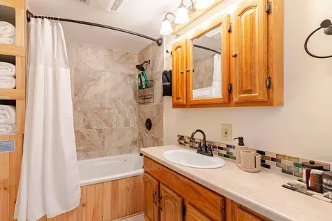 Bath - 560100 Ca-139, Adin, CA 96006 photo 1 of 4