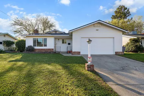 6378 Paso Dr, Redding, CA 96001