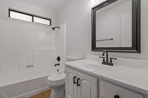 Bath - 19760 Paso Robles Ave, Redding, CA 96003 photo 1 of 3