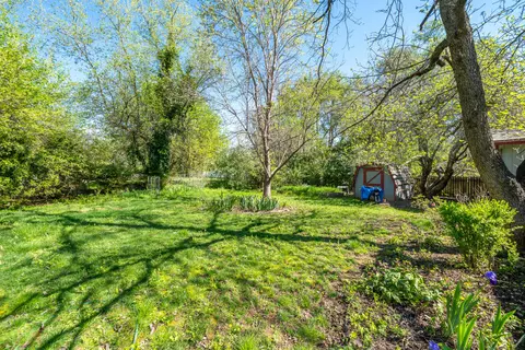 Exterior - 3081 Henderson Rd, Redding, CA 96002 photo 3 of 12