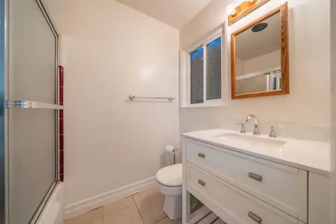 Bath - 3081 Henderson Rd, Redding, CA 96002 photo 2 of 2