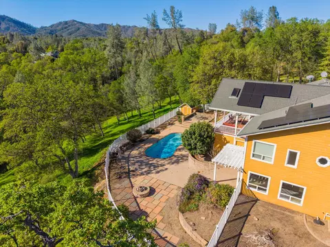 View/Area - 15725 Horseless Carriage Dr, Redding, CA 96001 photo 4 of 9
