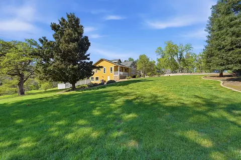 Exterior - 15725 Horseless Carriage Dr, Redding, CA 96001 photo 18 of 20