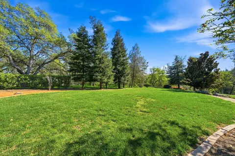Exterior - 15725 Horseless Carriage Dr, Redding, CA 96001 photo 4 of 20