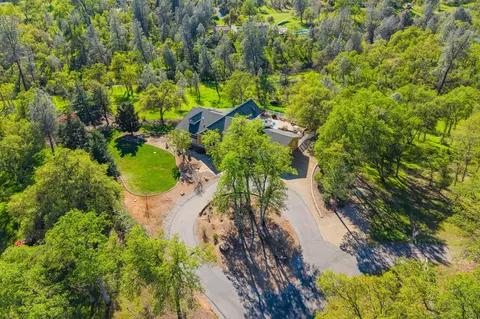 View/Area - 15725 Horseless Carriage Dr, Redding, CA 96001 photo 2 of 9