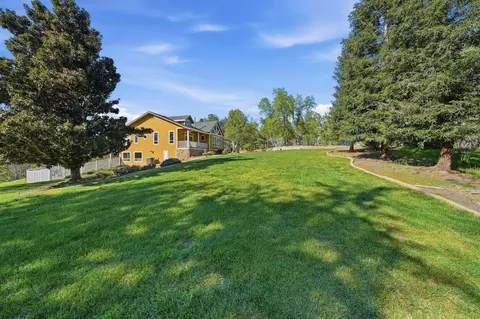 Exterior - 15725 Horseless Carriage Dr, Redding, CA 96001 photo 19 of 20