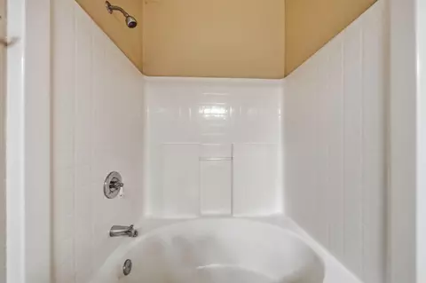 Bath - 15725 Horseless Carriage Dr, Redding, CA 96001 photo 8 of 9