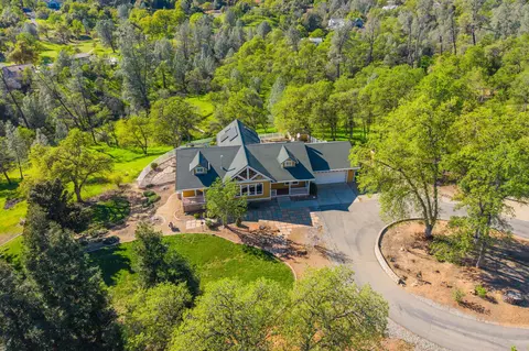 View/Area - 15725 Horseless Carriage Dr, Redding, CA 96001 photo 3 of 9
