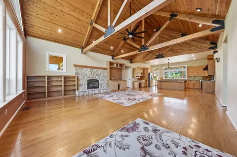 Living - 15725 Horseless Carriage Dr, Redding, CA 96001 photo 2 of 7