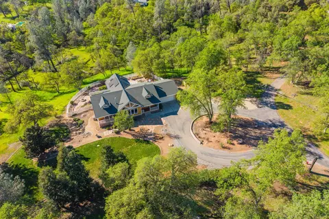 View/Area - 15725 Horseless Carriage Dr, Redding, CA 96001 photo 1 of 9