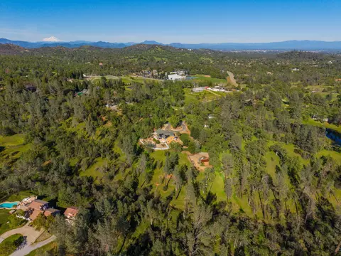 View/Area - 15725 Horseless Carriage Dr, Redding, CA 96001 photo 7 of 9