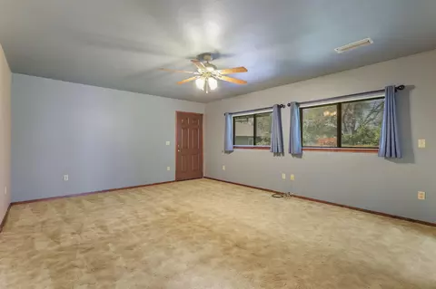 Living - 4648 Dandelion Dr, Redding, CA 96002 photo 5 of 5