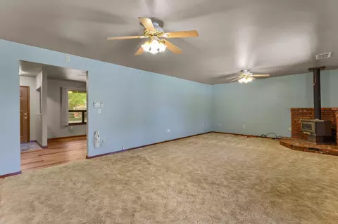 Living - 4648 Dandelion Dr, Redding, CA 96002 photo 3 of 5