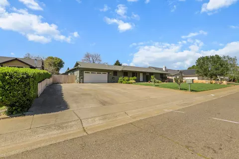 Exterior - 4648 Dandelion Dr, Redding, CA 96002 photo 11 of 13