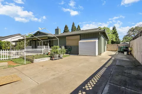 Exterior - 4648 Dandelion Dr, Redding, CA 96002 photo 10 of 13