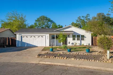 3521 Timber Ln, Anderson, CA 96007