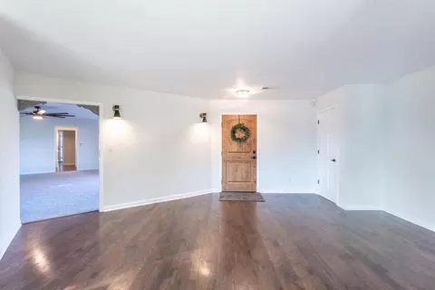 Entry Way - 17063 Hawthorne Ave, Anderson, CA 96007 photo 1 of 4