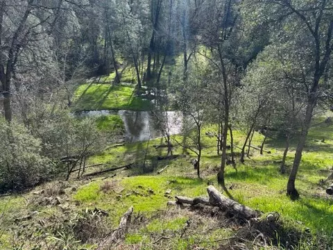 View/Area - 17063 Hawthorne Ave, Anderson, CA 96007 photo 5 of 6