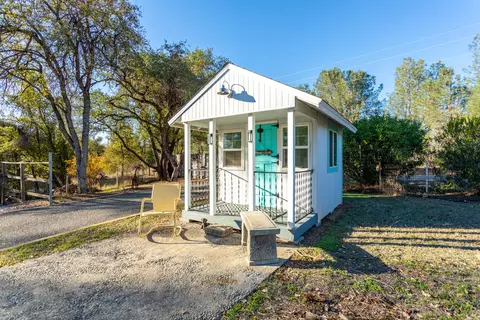 Exterior - 17063 Hawthorne Ave, Anderson, CA 96007 photo 21 of 23
