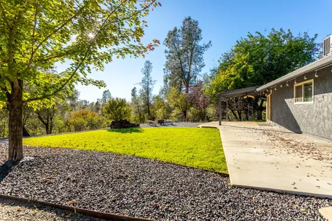 Exterior - 17063 Hawthorne Ave, Anderson, CA 96007 photo 12 of 23