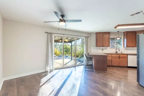 Living - 17063 Hawthorne Ave, Anderson, CA 96007 photo 5 of 6