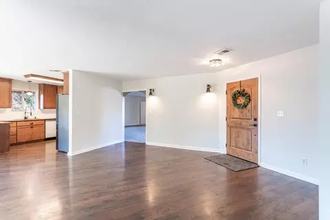 Entry Way - 17063 Hawthorne Ave, Anderson, CA 96007 photo 2 of 4