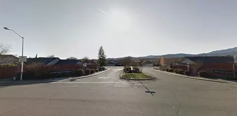 1378 Spinnaker Dr, Redding, CA 96003 photo 3