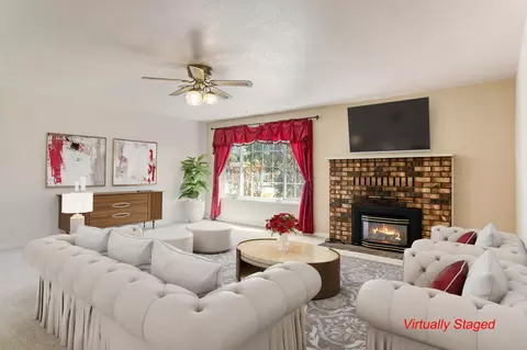 Living - 5142 Huntington Dr, Redding, CA 96002 photo 8 of 8