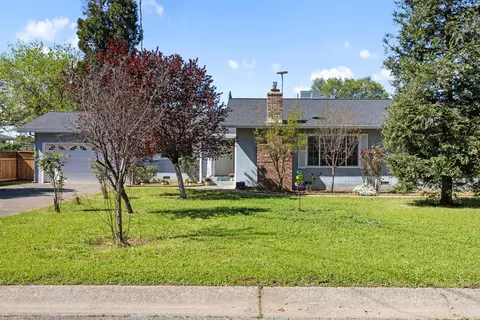 5142 Huntington Dr, Redding, CA 96002