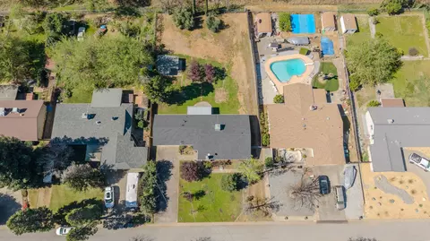 View/Area - 5142 Huntington Dr, Redding, CA 96002 photo 2 of 5