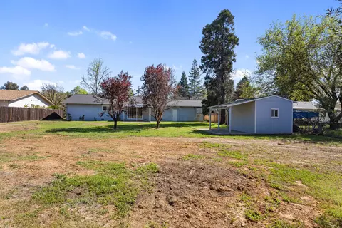 Exterior - 5142 Huntington Dr, Redding, CA 96002 photo 9 of 9