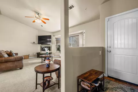Entry Way - 2606 Sapphire Ln, Anderson, CA 96007 photo 1 of 1