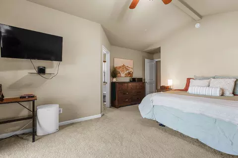 Bedroom - 2606 Sapphire Ln, Anderson, CA 96007 photo 2 of 5