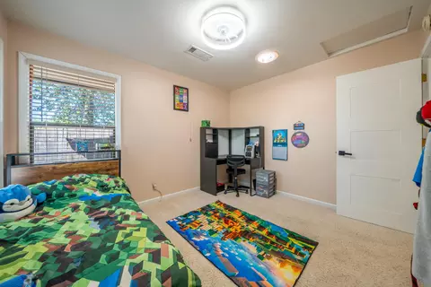 Bedroom - 1991 Tiburon Dr, Redding, CA 96003 photo 2 of 4