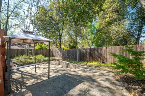 Exterior - 1991 Tiburon Dr, Redding, CA 96003 photo 8 of 12