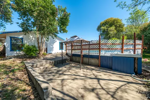 Exterior - 1991 Tiburon Dr, Redding, CA 96003 photo 9 of 12