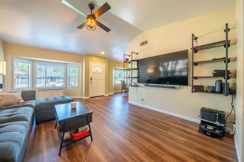 Living - 1991 Tiburon Dr, Redding, CA 96003 photo 2 of 3