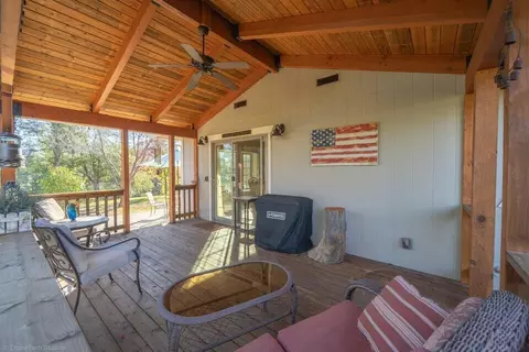 Exterior - 17039 Jay Dee Ln, Anderson, CA 96007 photo 17 of 23