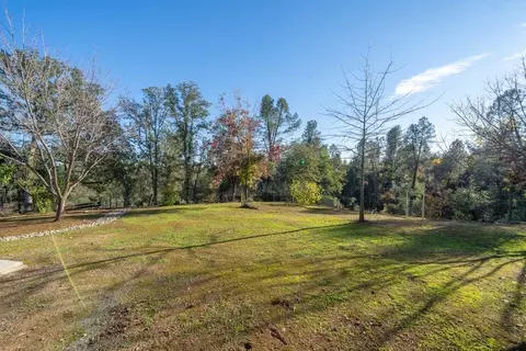 Exterior - 17039 Jay Dee Ln, Anderson, CA 96007 photo 10 of 23