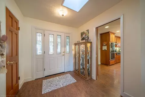 Entry Way - 17039 Jay Dee Ln, Anderson, CA 96007 photo 1 of 1