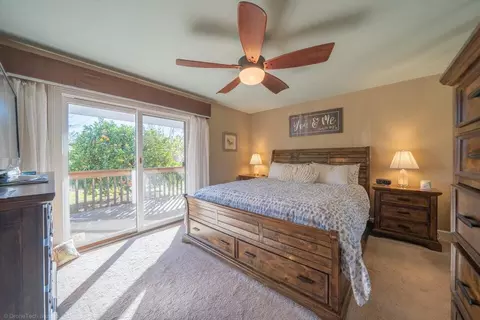 Bedroom - 17039 Jay Dee Ln, Anderson, CA 96007 photo 2 of 2